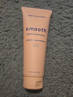 🧁spa•scentials smooth exfoliating foot scrub - peach